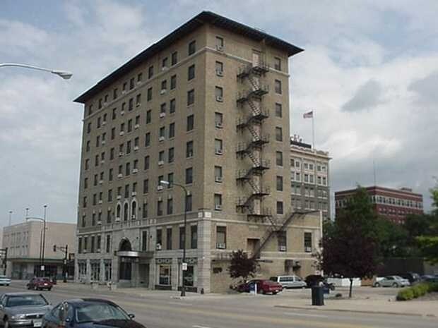 Hotel President Als Waterloo Ia Apartments Building Photo Hotel President