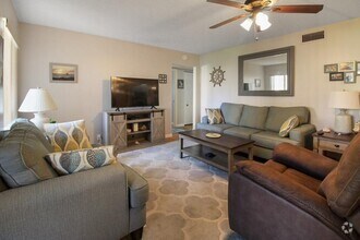 Building Photo - 407 Pine Glen Ln