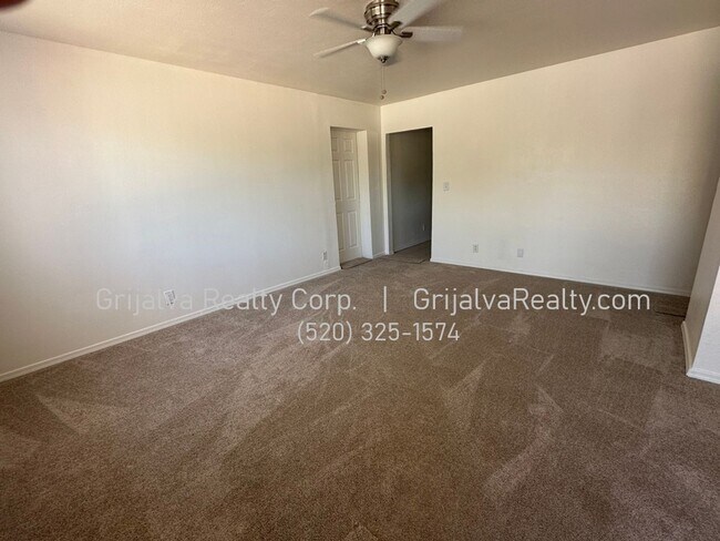 Foto del edificio - 6850 E Lurlene Dr