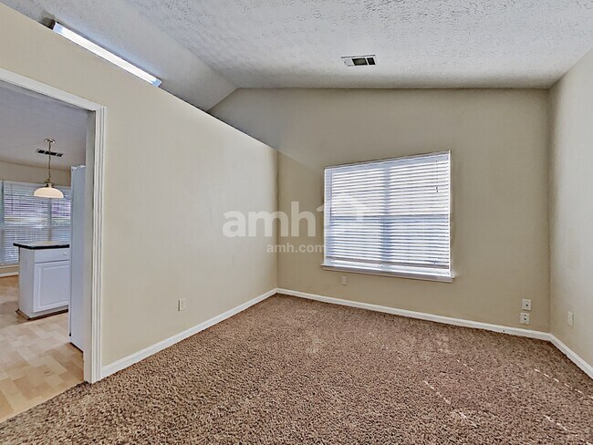 Building Photo - 1735 Westfield Ct