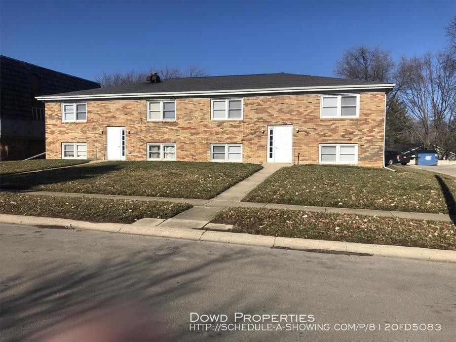 Foto principal - 1 bedroom in Bloomington IL 61701