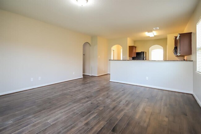 Building Photo - 20802 Echo Manor Dr