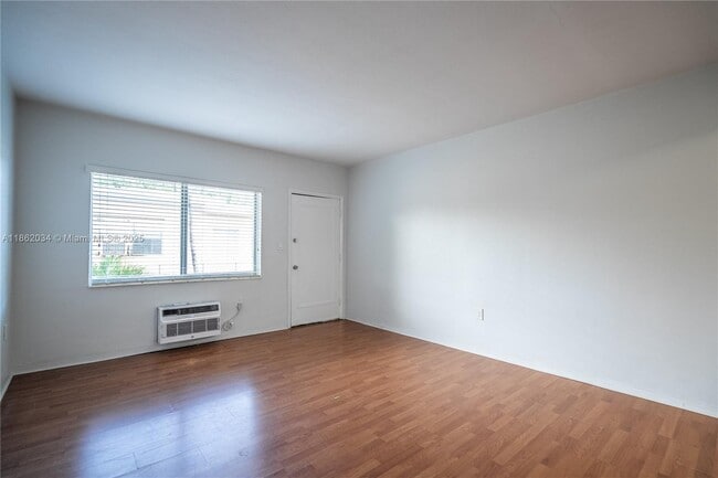 Building Photo - 7315 Harding Ave