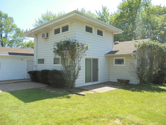 Foto del edificio - 1434 Walnut Dr