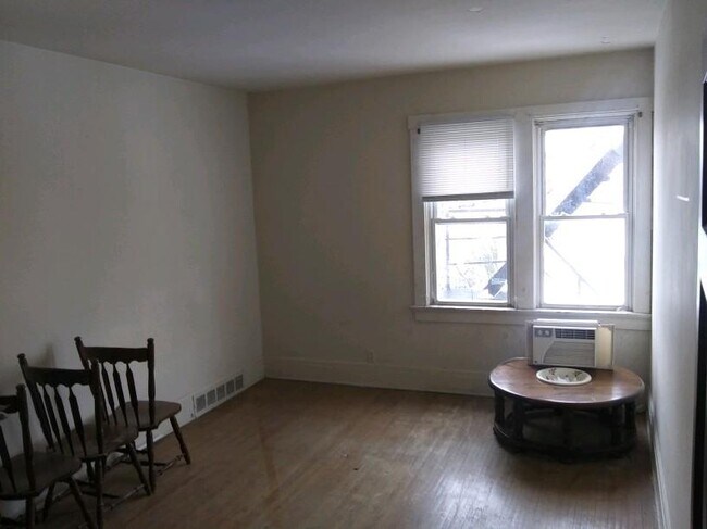 Foto del edificio - 644 Columbus Pkwy