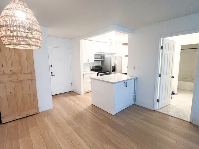Foto del edificio - 7740 Redlands St
