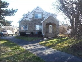 Building Photo - 3375 W North Bend Rd
