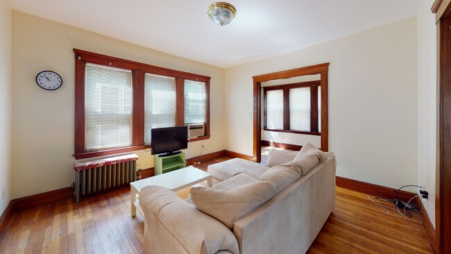Foto del edificio - 49 Rockwell St