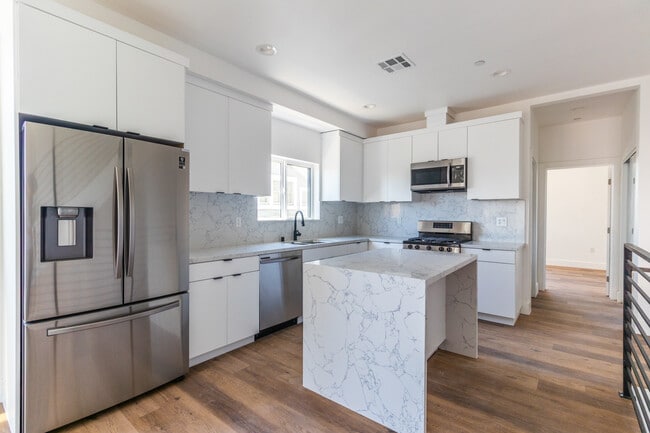 Building Photo - 4507 1/4 W 18th St Building Photo - 4507 1/4 W 18th St