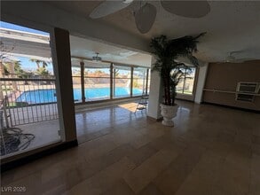 Building Photo - 71 Whitewind Ln