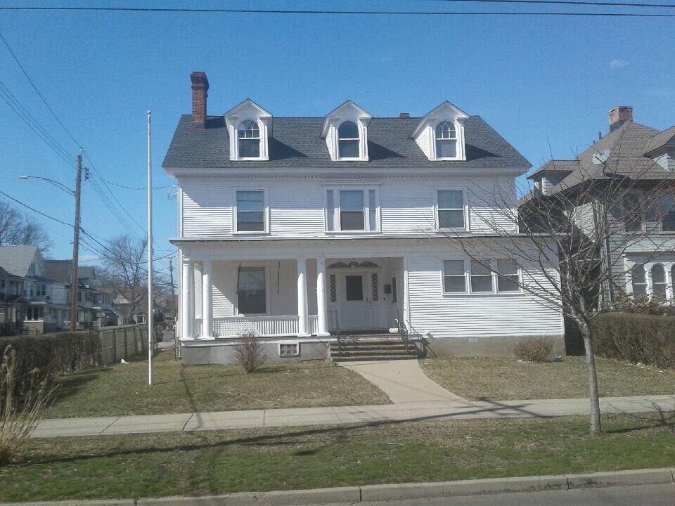 Foto principal - 2090 North Ave