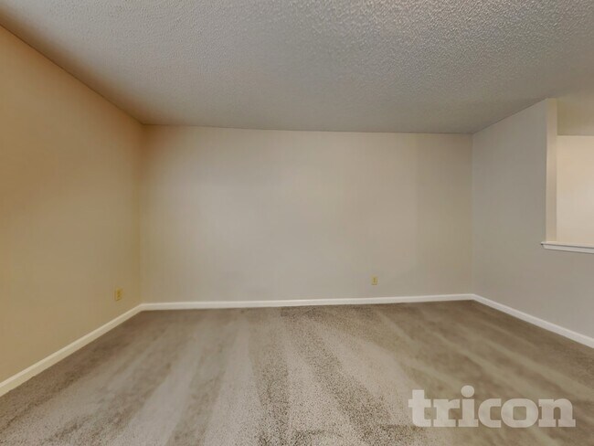 Foto del edificio - 9045 Centenary Ct