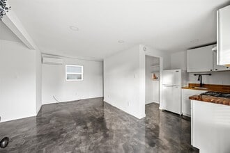 Building Photo - 7303 Market St