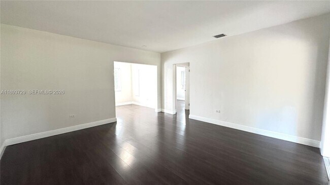 Foto del edificio - 11105 NE 9th Ave