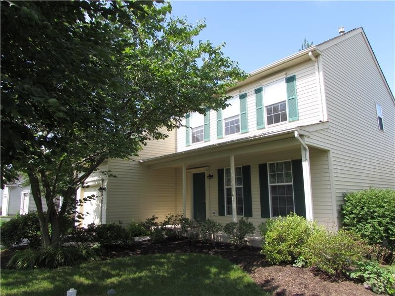 Foto principal - 802 Red Coat Rd