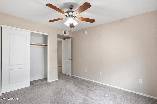 Foto del edificio - 2401 E Rio Salado Pkwy