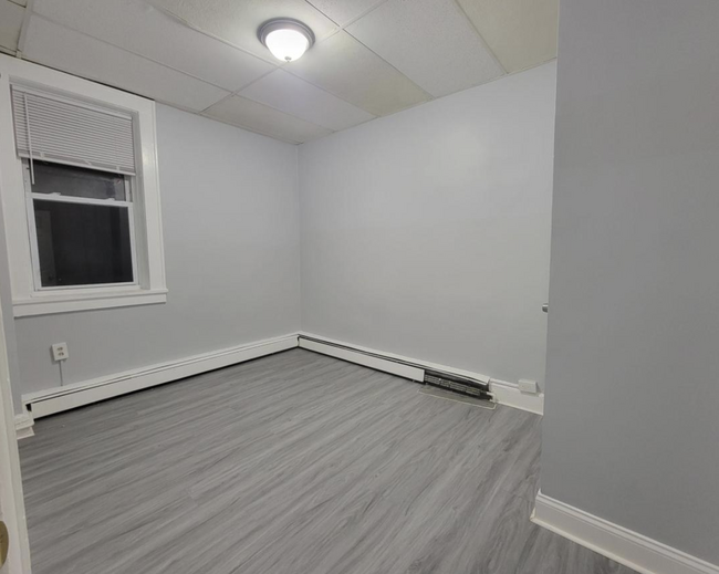 Foto del edificio - 545 E 38th St