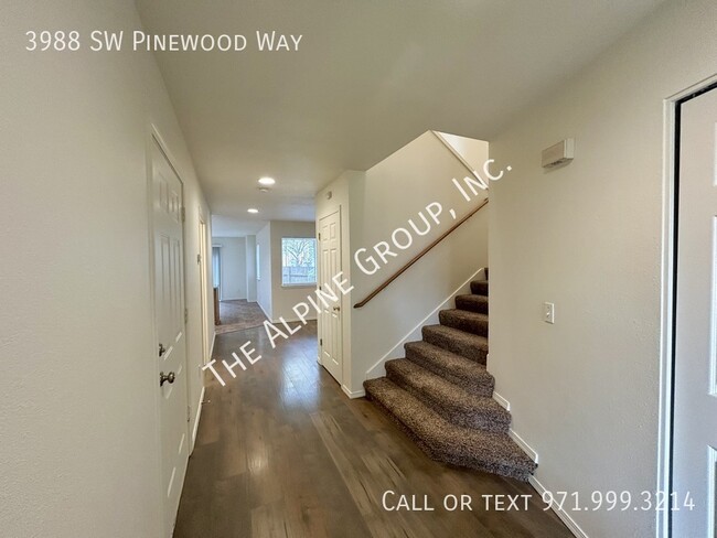 Foto del edificio - 3988 SW Pinewood Way