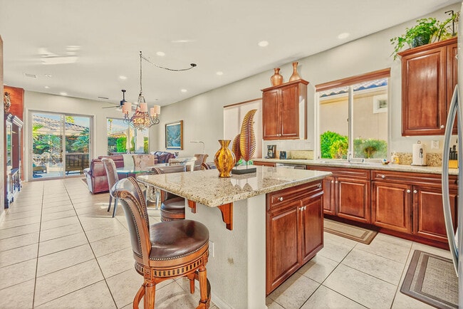 Building Photo - 81656 Avenida De Baile