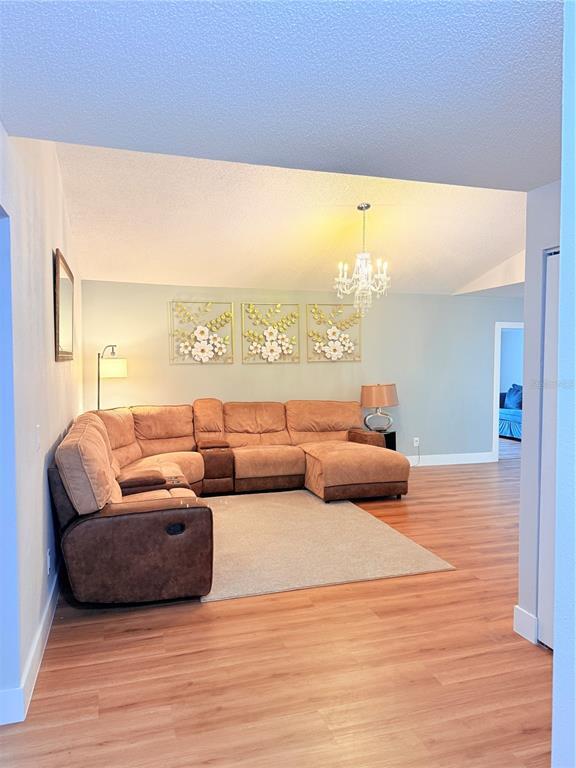 Foto del edificio - 2130 Redleaf Dr