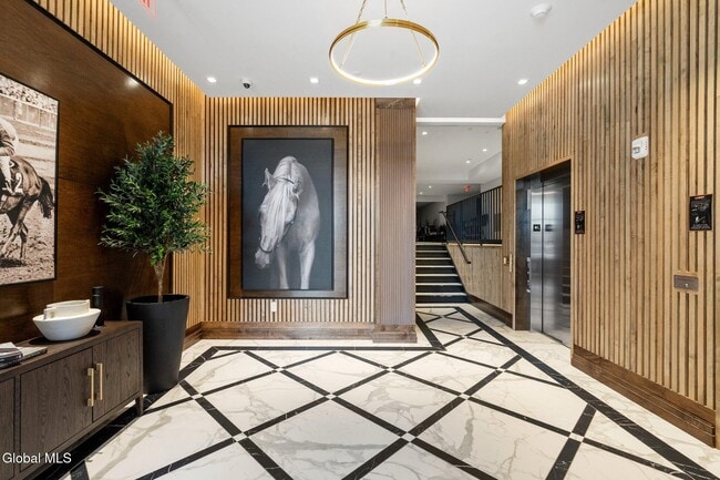 Building Photo - 19 Washington St