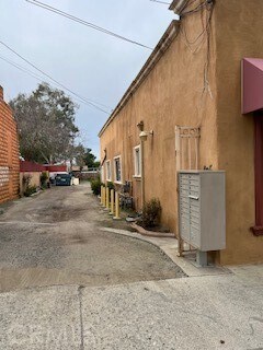 Foto del edificio - 320 S Pico Ave