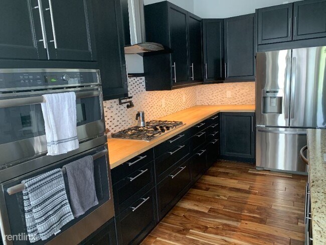 Building Photo - 4 br, 4 bath House - 3088 Hourglass Pl