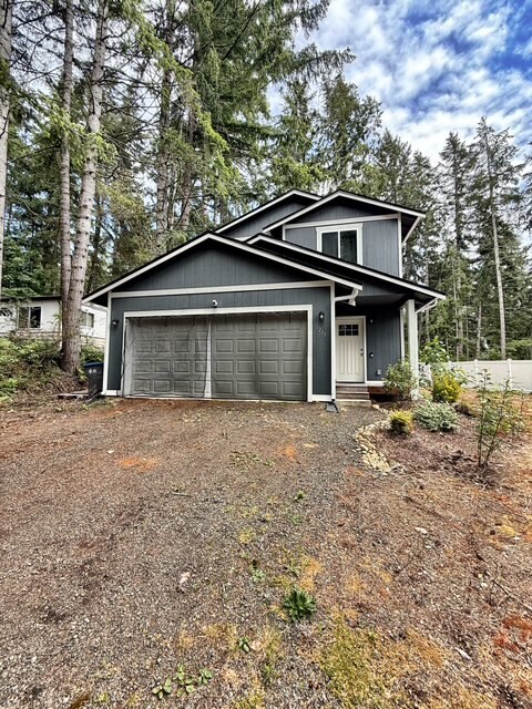Foto principal - 1261 NE Larson Blvd
