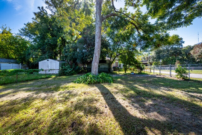 Foto del edificio - 1602 Wambolt St