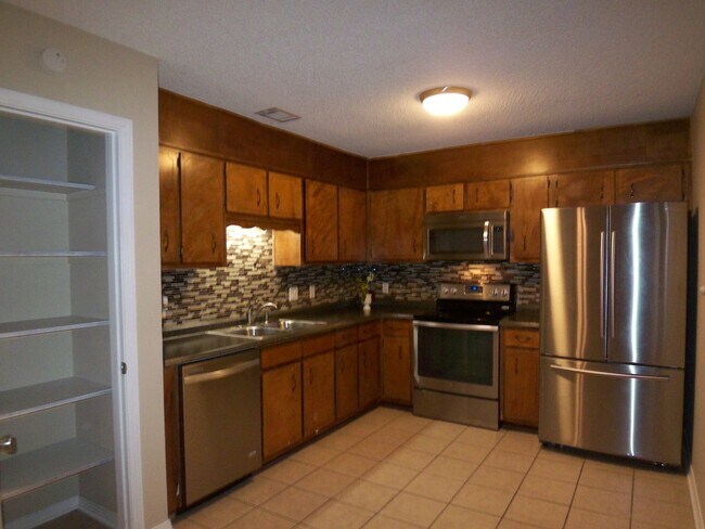 Foto del edificio - 727 Valley Ridge Way