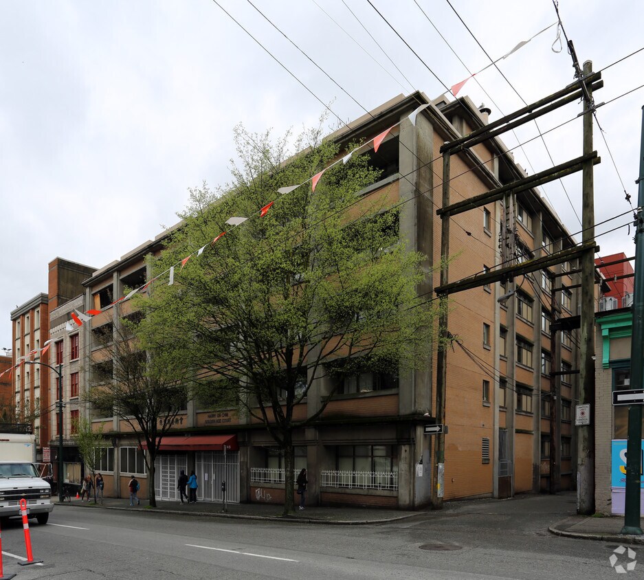 Photo du bâtiment - Golden Age Court