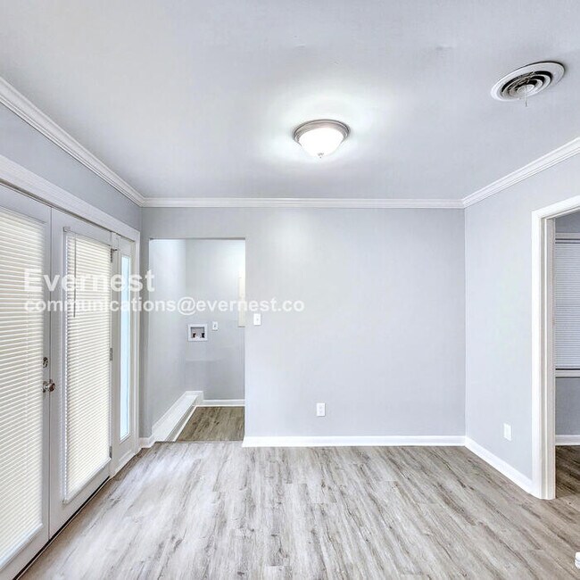 Foto del edificio - 1079 Shieldcrest Way