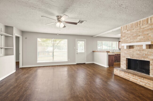 Building Photo - 9806 Tassel Brook Dr