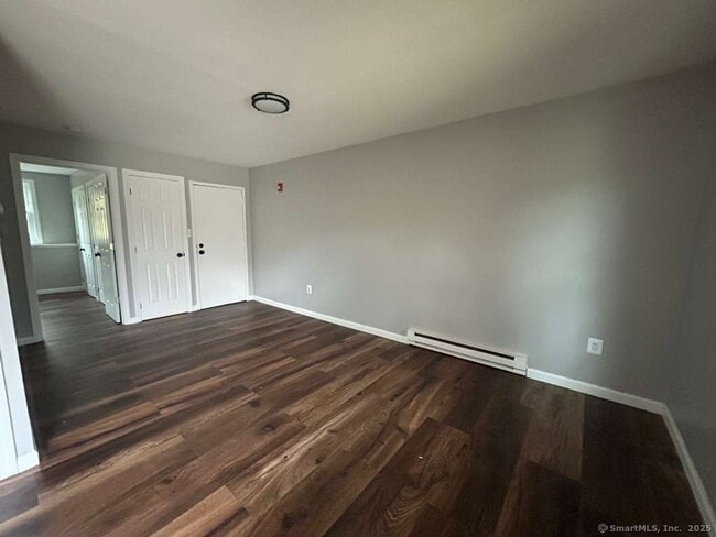 Building Photo - 177 Aspetuck Vlg