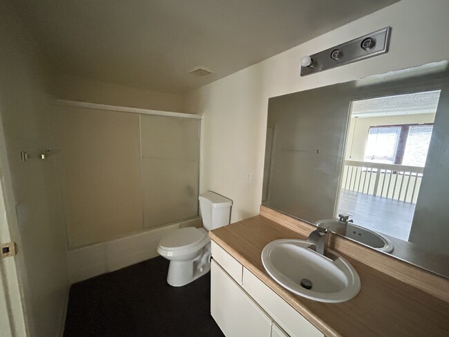 Building Photo - Twain Chalet Apartments