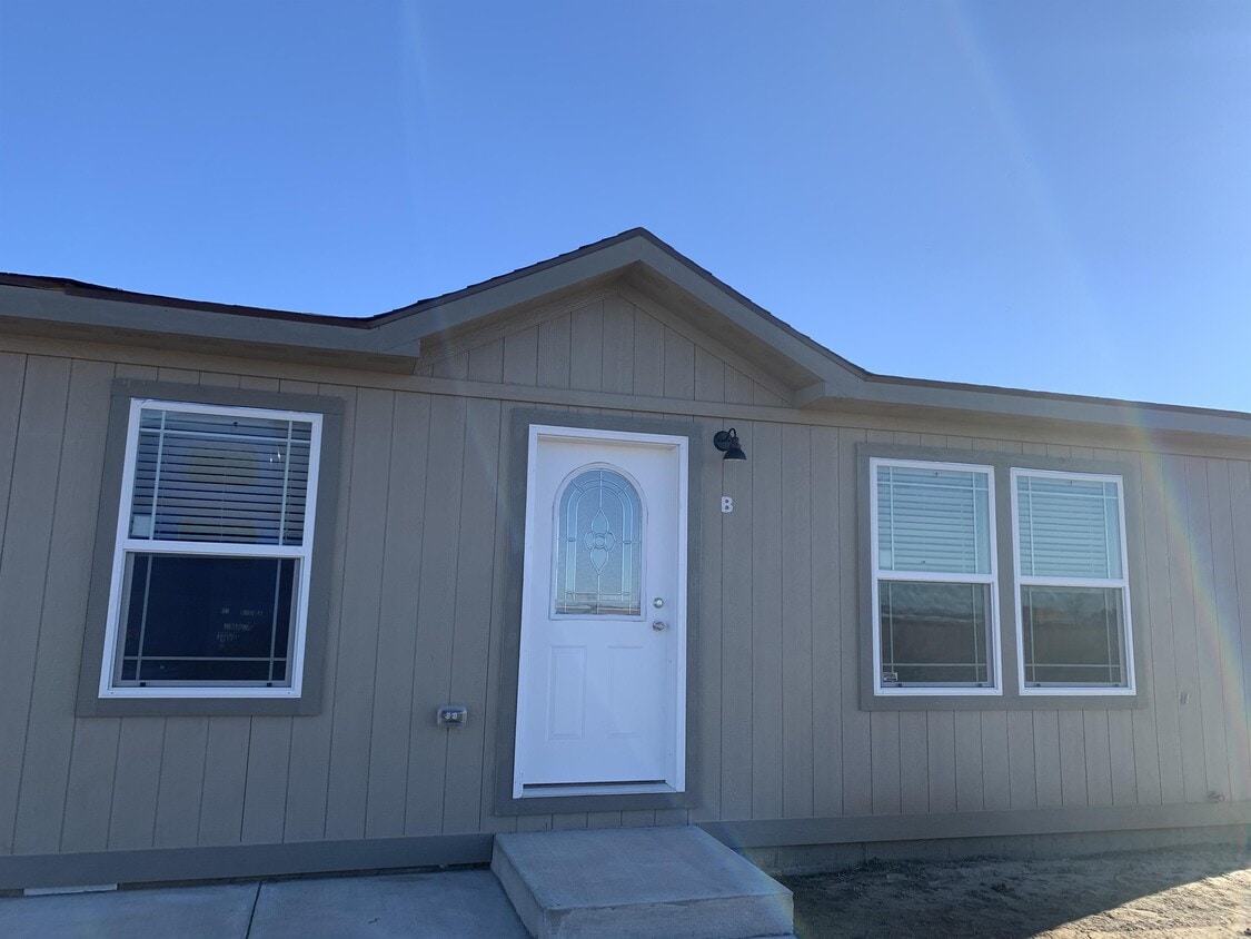 46 Jennifer Cir, Brush, CO 80723 Townhome Rentals in Brush CO