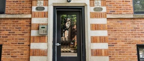 Building Photo - 1525 W Cullom Ave
