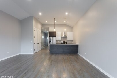 Foto del edificio - 3936 S Indiana Ave