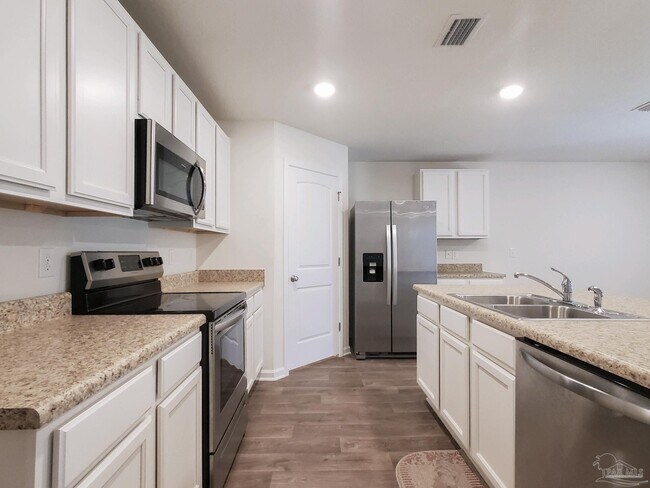 Building Photo - 5810 Paddock Way