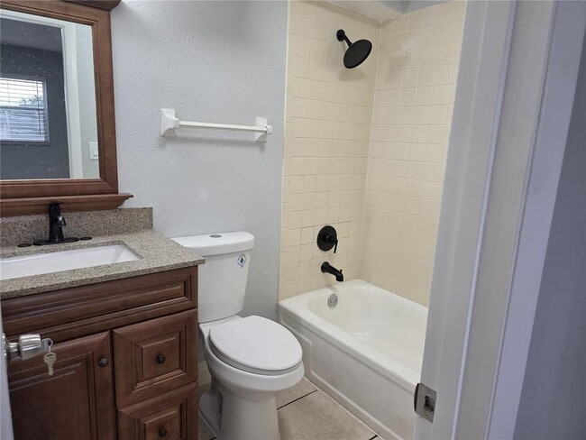 Foto del edificio - 7910 Colony Cir N