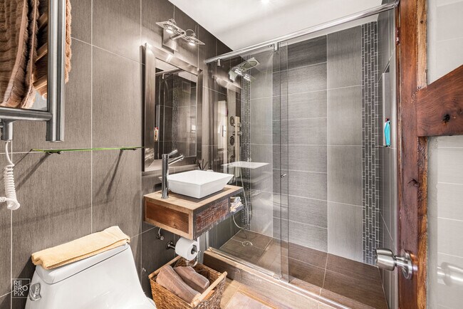 Foto del edificio - 6301 N Sheridan Rd