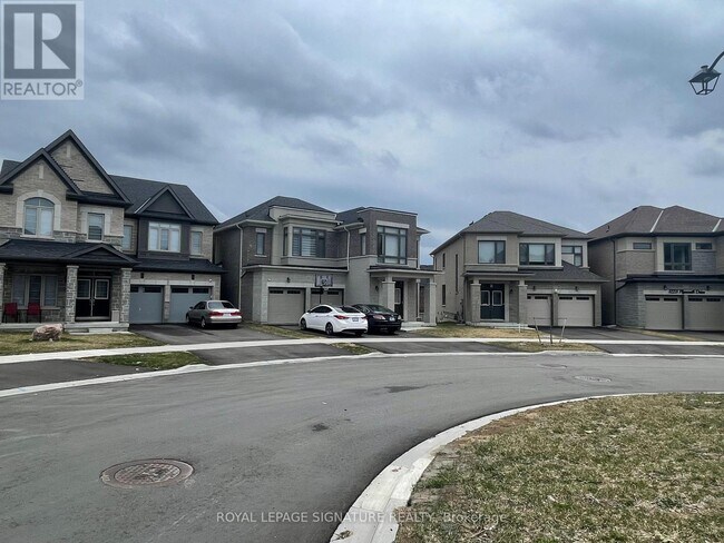 Building Photo - 1231 Plymouth Dr