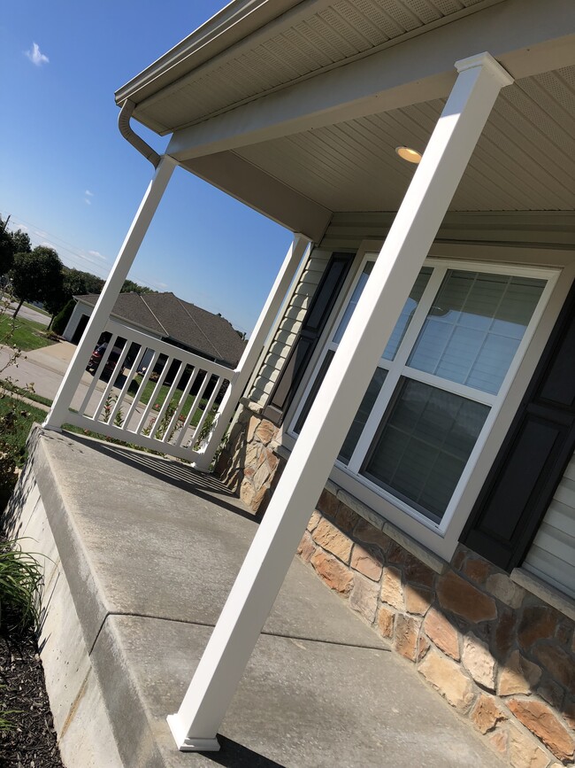 Building Photo - 14259 Oakland Ct