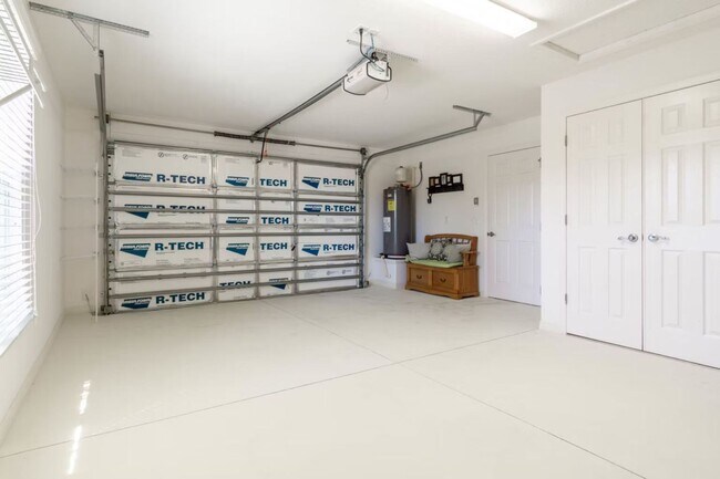 Building Photo - M3025 Bartow (VSNW/M10)