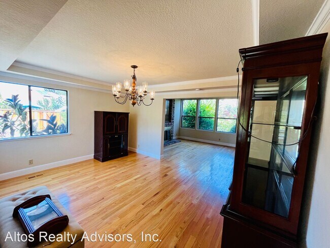 Building Photo - 4 br, 3 bath House - 1077 Cross Spring Court