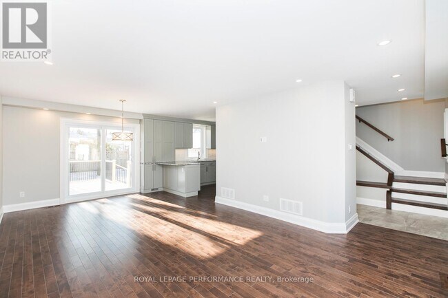 Building Photo - 22 Wolff St