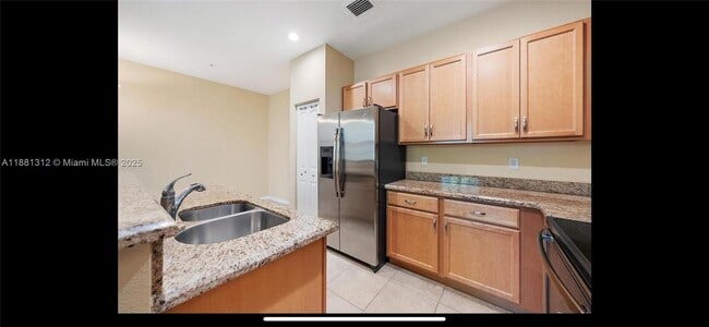 Building Photo - 259 SW 7th Ct