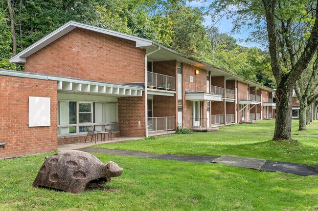 Foto del edificio - Greenwood Apartments