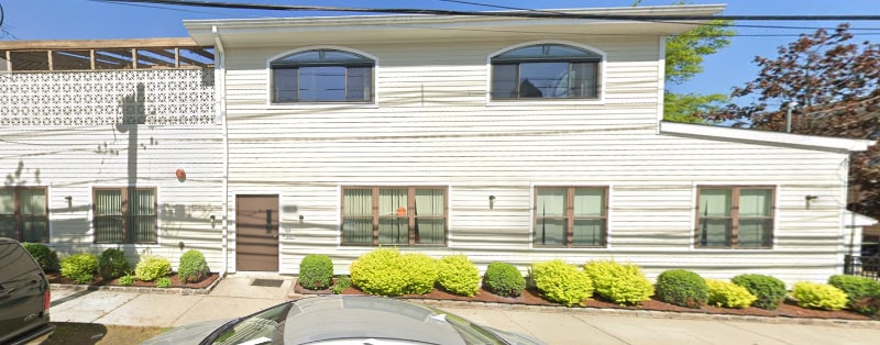 Building Photo - 682 N 6th St