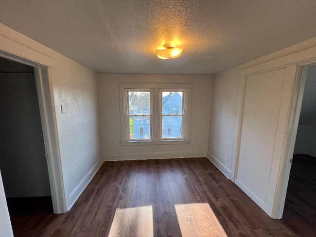 Building Photo - 232 Leavens Ave